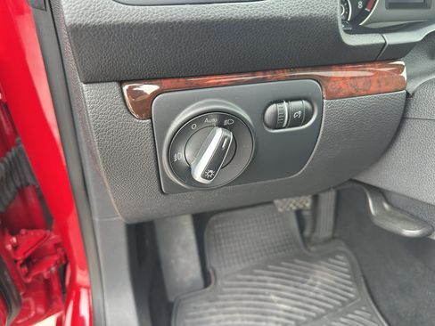 Used 2012 Volkswagen Eos Lux FWD image 14
