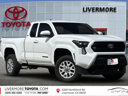 Used 2025 Toyota Tacoma SR5 RWD image 1
