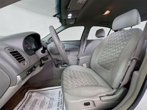 Used 2005 Chevrolet Malibu LS w/ Preferred Equipment Group FWD image 22