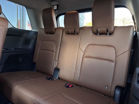 Used 2024 Nissan Pathfinder Platinum w/ Lighting Package (N93) image 25