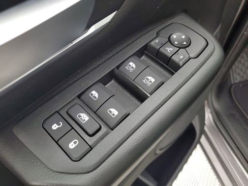 New 2026 RAM 1500 4x4 Crew Cab image 26