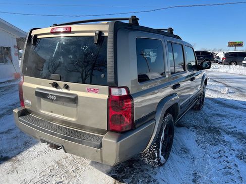 Used 2006 Jeep Commander 4WD w/ Trailer Tow Group IV image 7