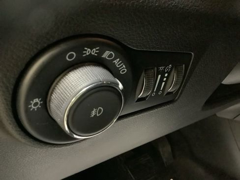 Used 2023 Jeep Compass Latitude image 22