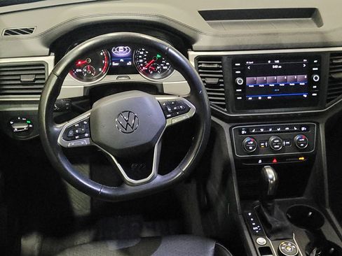 Used 2020 Volkswagen Atlas Cross Sport SE w/ Towing Package image 22