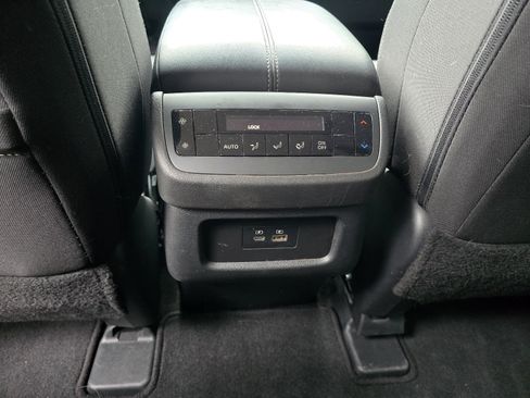 Certified 2025 Nissan Pathfinder SV AWD/4WD image 25