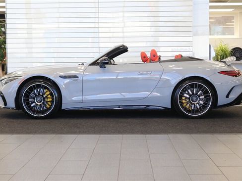 Used 2023 Mercedes-Benz SL 63 AMG 4MATIC w/ Driver Assistance Package image 6