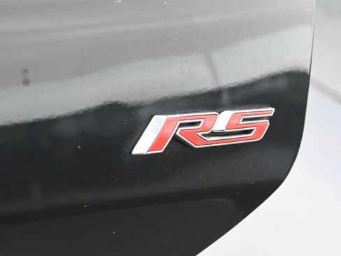 Used 2023 Chevrolet Equinox RS FWD image 32