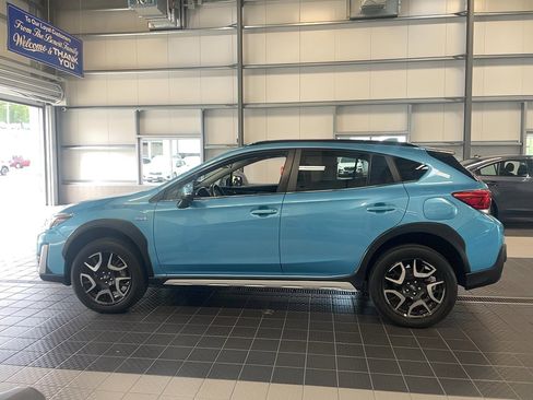 Used 2023 Subaru Crosstrek HYBRID image 4