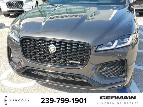 Used 2024 Jaguar F-PACE R-Dynamic S image 13
