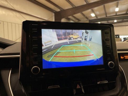 Used 2022 Toyota Corolla SE image 18
