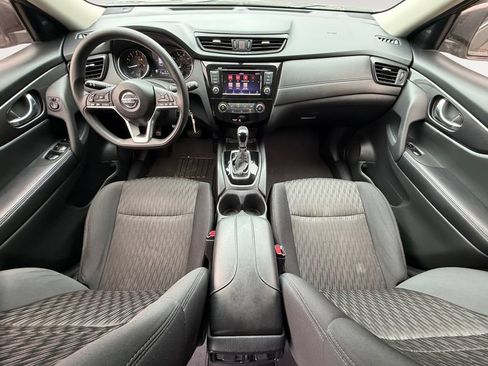 Used 2018 Nissan Rogue S FWD image 12