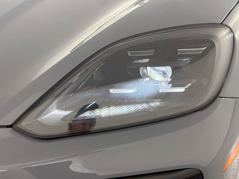Certified 2024 Porsche Cayenne S AWD/4WD image 14