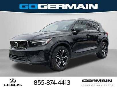 Used 2025 Volvo XC40 B5 Core
