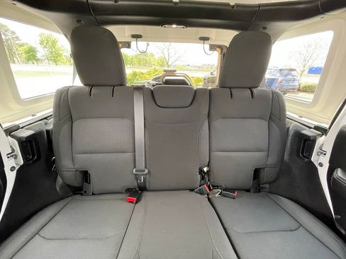 Used 2023 Jeep Wrangler Sahara w/ Cold Weather Group image 29