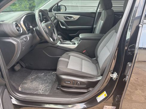 Used 2025 Chevrolet Blazer LT FWD image 22