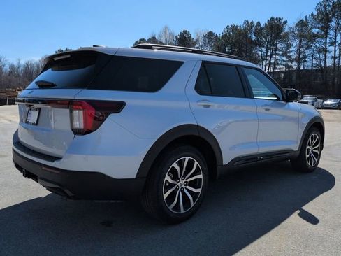 New 2026 Ford Explorer ST-Line image 4