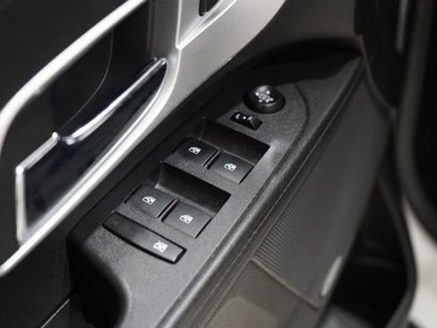 Used 2017 Chevrolet Equinox LT w/ Convenience Package image 20