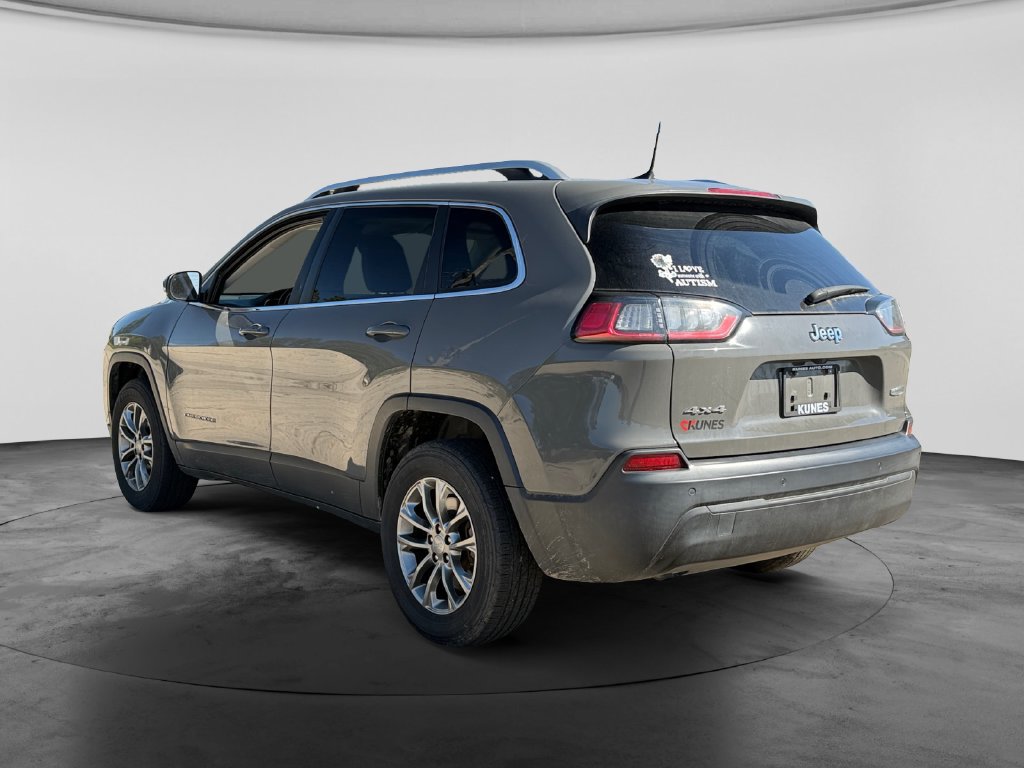 Used 2021 Jeep Cherokee Latitude Plus AWD/4WD image 7