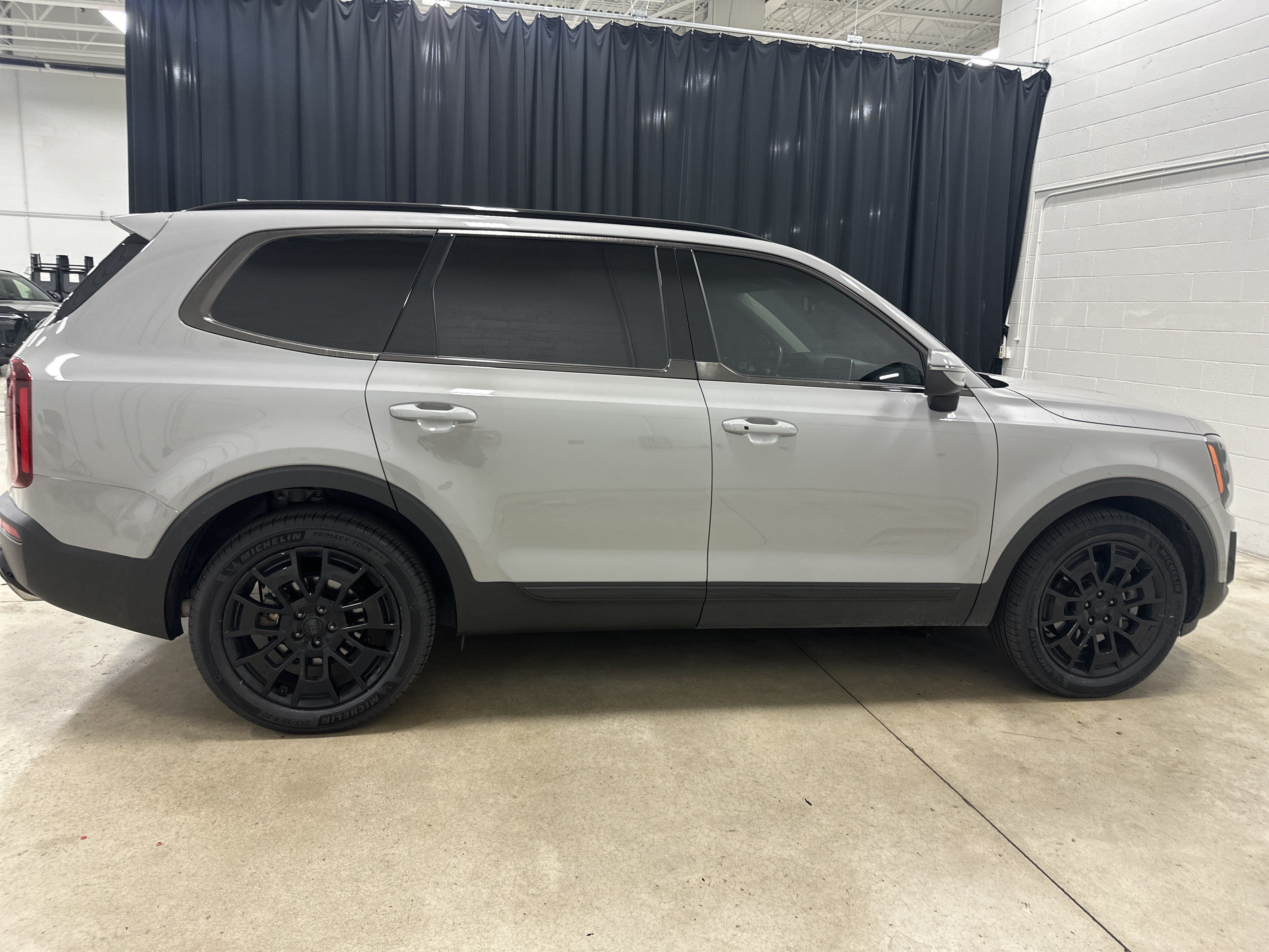 Used 2021 Kia Telluride EX w/ EX Premium Package AWD/4WD image 14