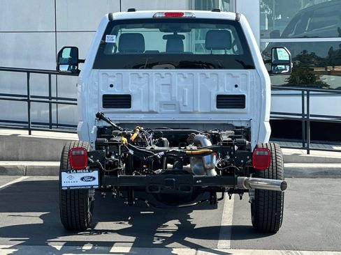 New 2026 Ford F250 XL w/ XL Chrome Package AWD/4WD image 4