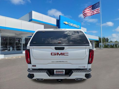 Used 2021 GMC Sierra 1500 AT4 w/ AT4 Premium Package AWD/4WD image 4