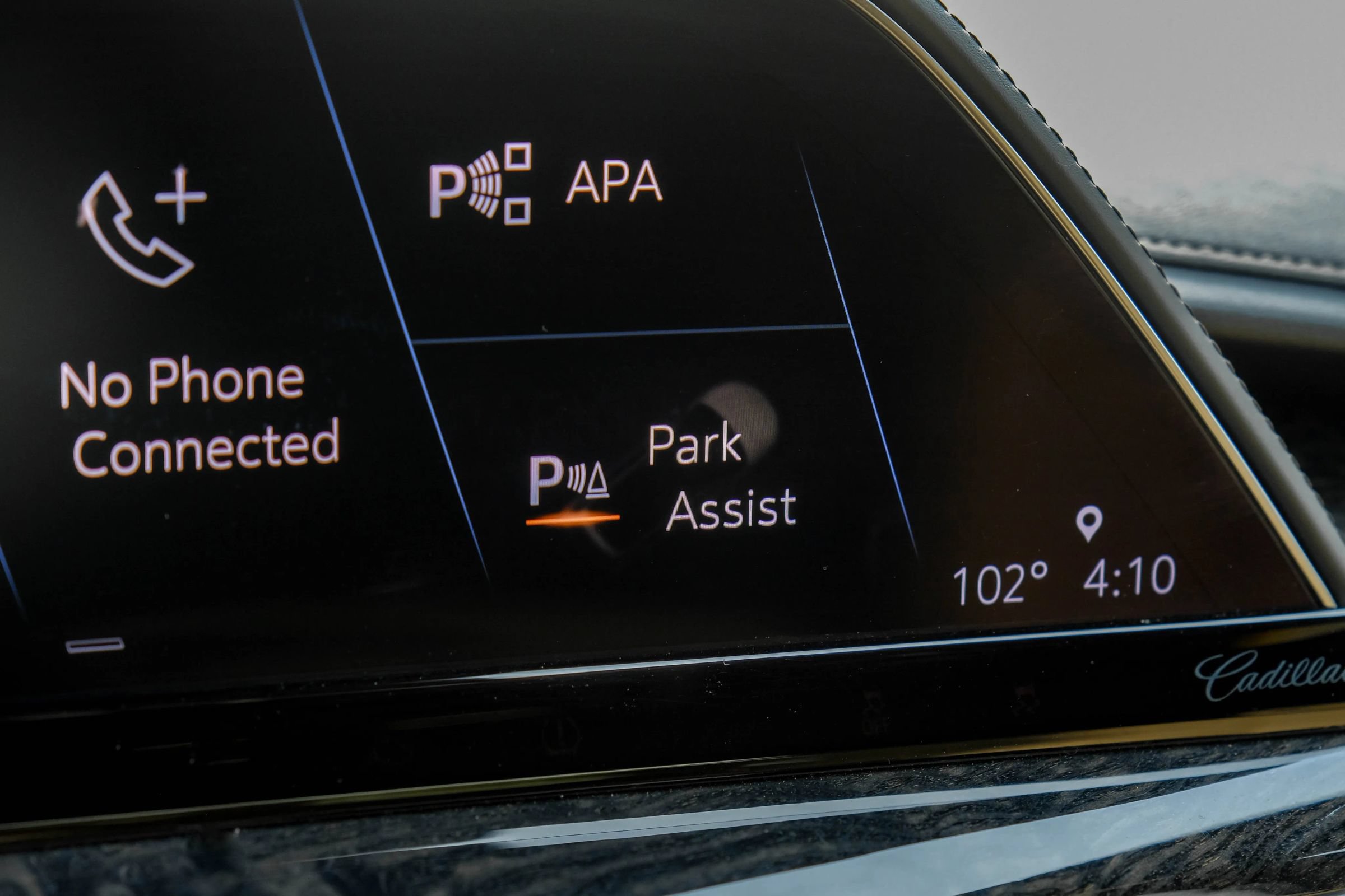 Used 2021 Cadillac Escalade Premium Luxury w/ Driver Assist Tech Package AWD/4WD image 32