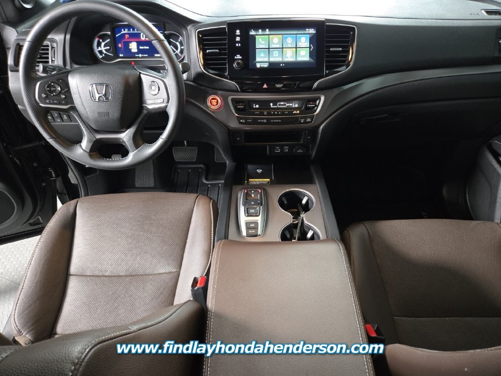 Certified 2025 Honda Passport EX-L image 17