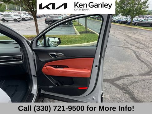 Certified 2023 Kia Sportage SX AWD/4WD image 54