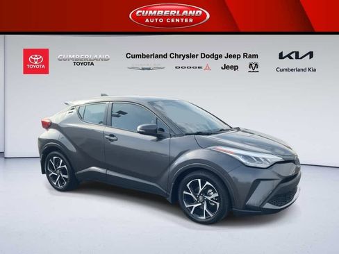 Used 2021 Toyota C-HR XLE image 2