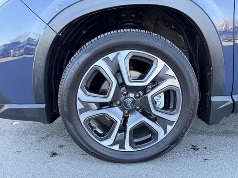 Used 2023 Subaru Ascent Limited image 10