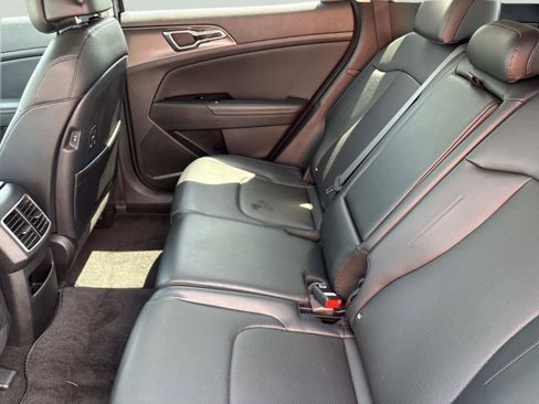 Used 2024 Kia Sportage SX FWD image 17