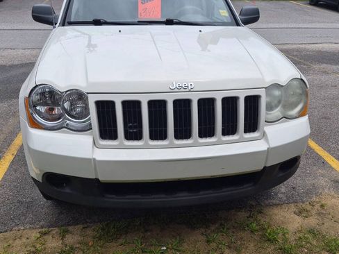 Used 2009 Jeep Grand Cherokee Laredo RWD image 2