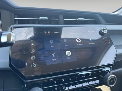 New 2027 Chevrolet Bolt LT w/ Comfort Package FWD image 21