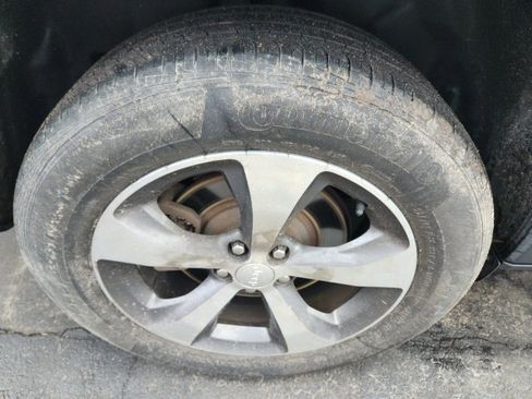 Used 2020 Jeep Cherokee Limited image 9