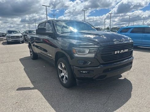 Used 2023 RAM 1500 Laramie AWD/4WD image 3