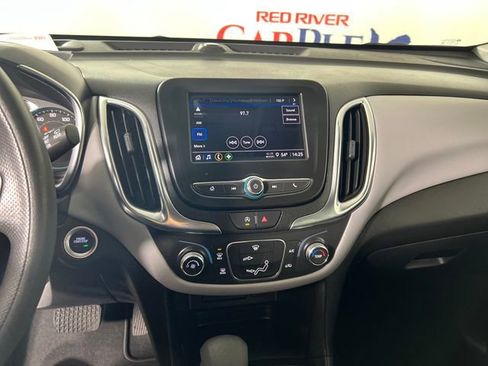 Used 2024 Chevrolet Equinox LS w/ LS Convenience Package image 18