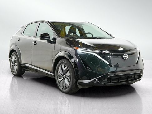 Used 2024 Nissan Ariya AWD image 7