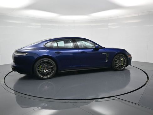 Certified 2022 Porsche Panamera 4 image 31