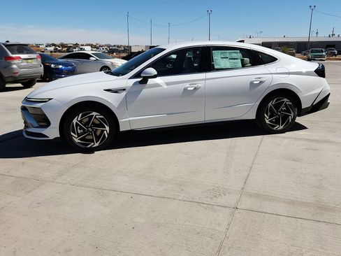 New 2026 Hyundai Sonata SEL image 2