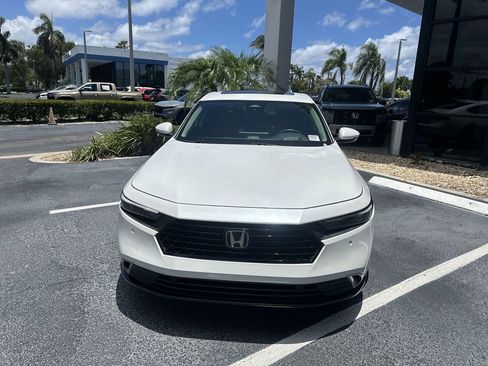 Used 2024 Honda Accord Touring image 3