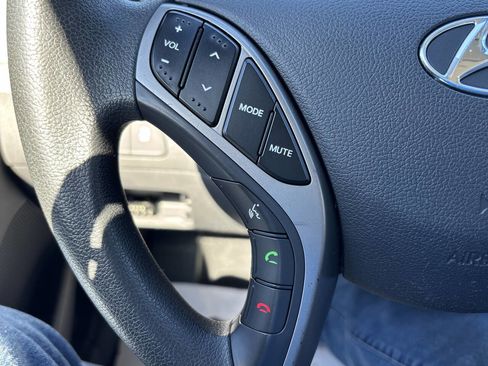 Used 2013 Hyundai Elantra GLS w/ Preferred Pkg image 18