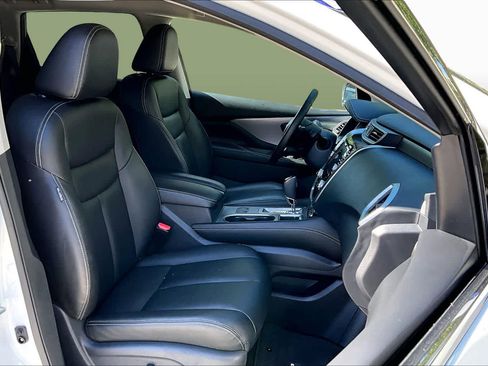 Used 2024 Nissan Murano SV w/ SV Midnight Edition Package FWD image 15