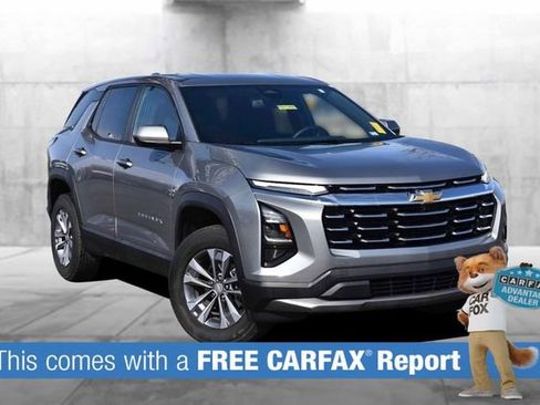 Used 2025 Chevrolet Equinox LT image 2