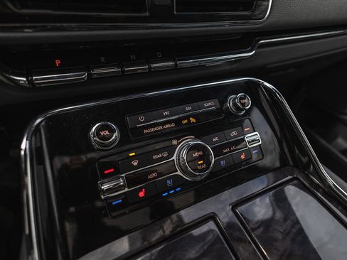 Used 2021 Lincoln Navigator L Reserve image 17