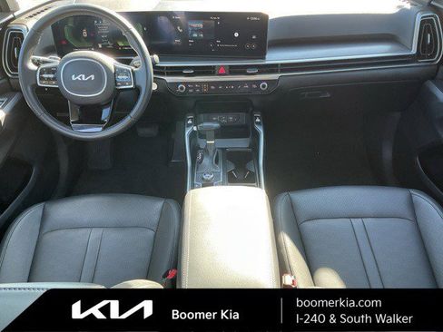 Certified 2025 Kia Sorento S w/ Panoramic Sunroof Package image 15