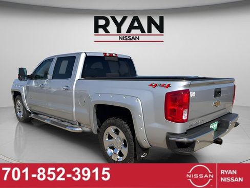 Used 2018 Chevrolet Silverado 1500 LTZ w/ LTZ Plus Package AWD/4WD image 7