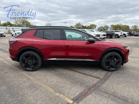 New 2026 Chevrolet Equinox EV RS AWD/4WD image 6