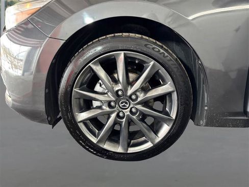Used 2018 MAZDA MAZDA3 Touring FWD image 19