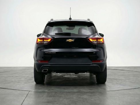 Used 2025 Chevrolet TrailBlazer LT FWD image 7