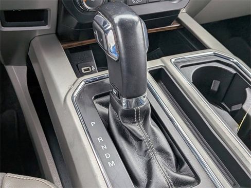 Used 2019 Ford F150 Lariat image 21